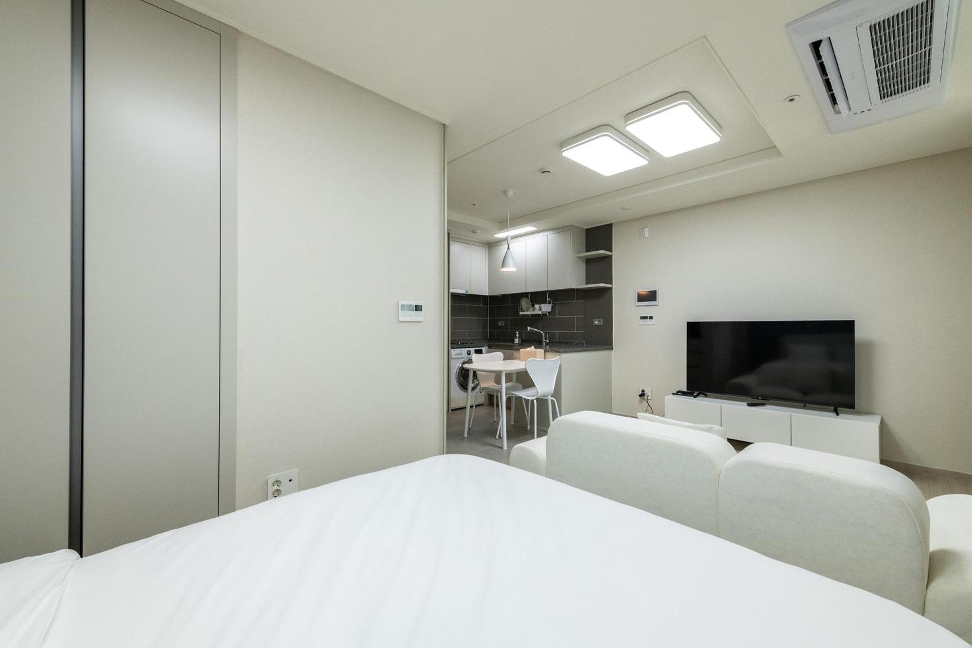 The November Stay In Landmark Inčchon Exteriér fotografie